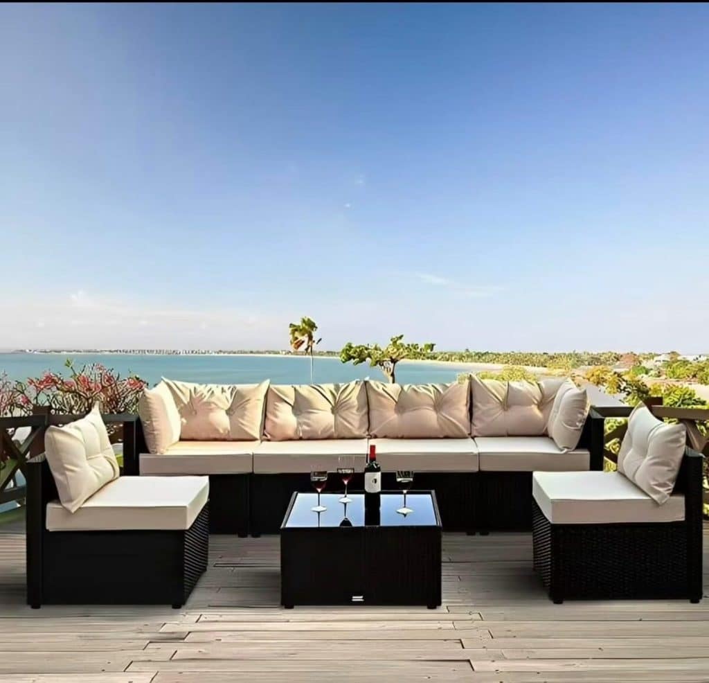 Test salon de jardin Générique : résine tressée et modularité