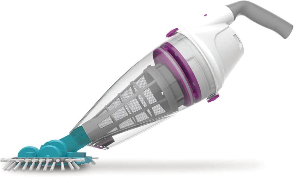 Test de l'aspirateur rechargeable Telsa 50 de Kokido pour piscine