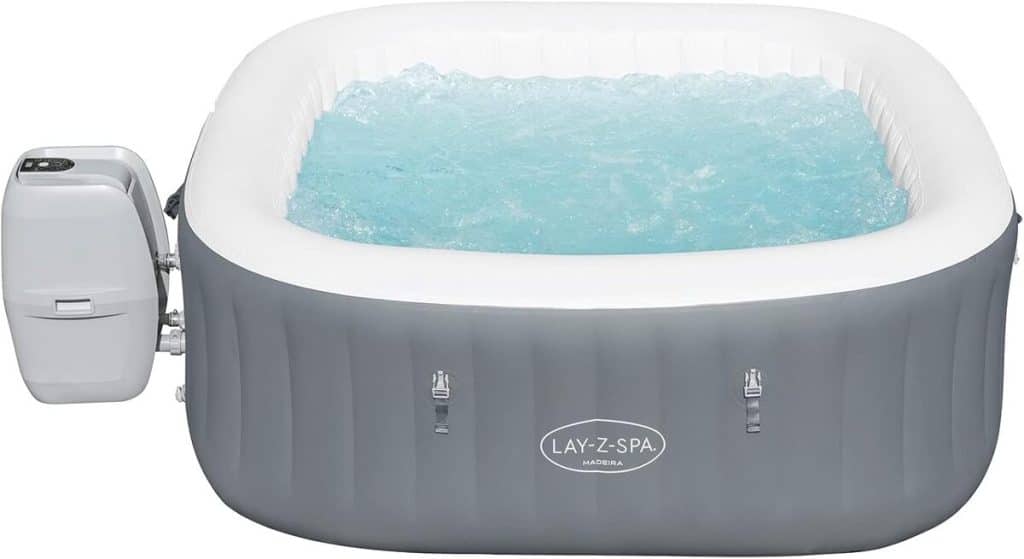Test du jacuzzi Bestway Lay-Z-Spa Madeira AirJet carré gris