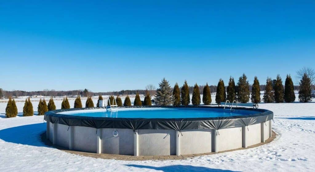 Hivernage efficace pour piscine hors sol: conseils et astuces