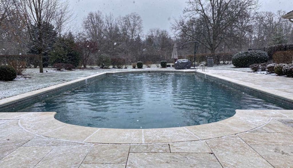 Entretien piscine en hiver : conseils pratiques