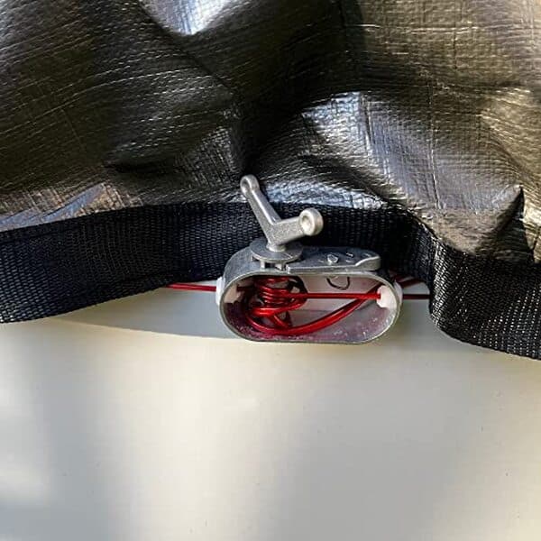 Découvrez notre avis sur la couverture de piscine Duraol ronde 7 m : évaluation de sa robustesse, qualité et performances pour protéger votre piscine efficacement.