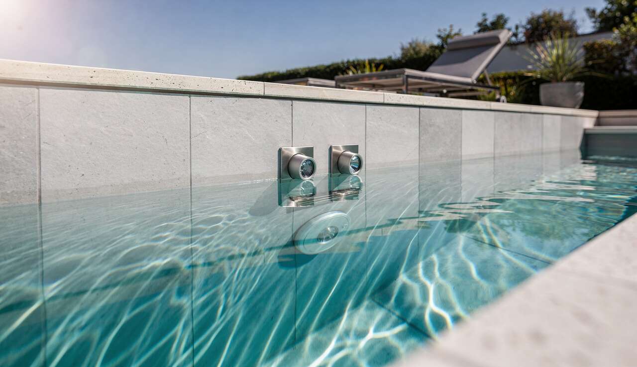 Optimiser l'emplacement des projecteurs et prises balai