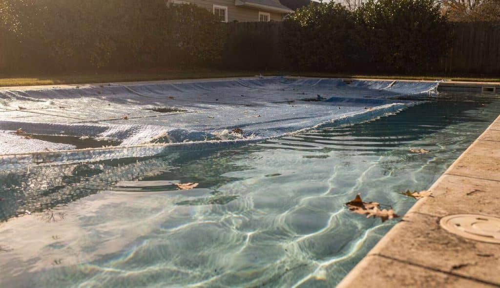 Que faire si votre bâche à bulles est abîmée ou dégradée ?